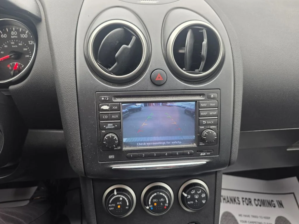 Used 2011 Platinum Graphite Nissan SV image 15