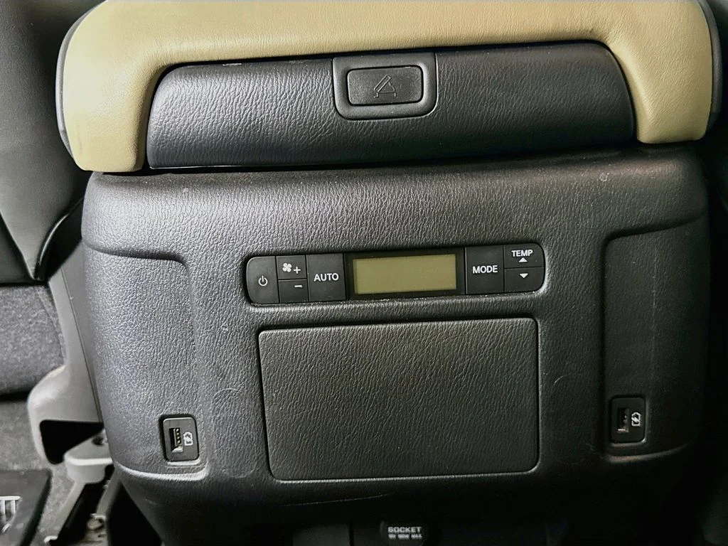 Certified Used 2023 Beige INFINITI Premium Select image 34