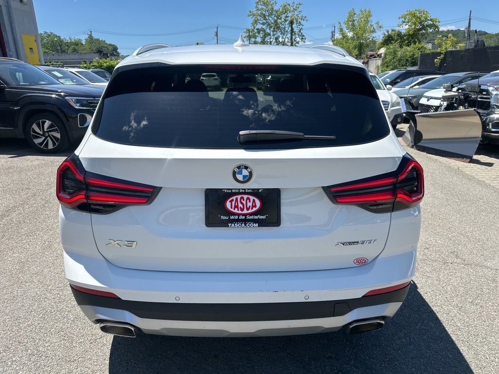 Used 2023 White BMW xDrive30i image 5