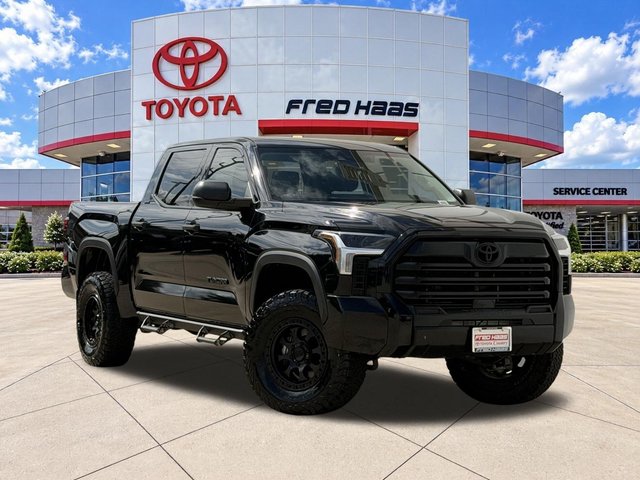 2024 Toyota Tundra 4WD SR5