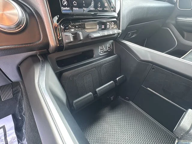 Used 2023 Black Ram Laramie image 29
