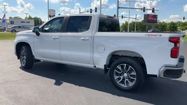 2023 Chevrolet Silverado 1500 LT - Photo 6
