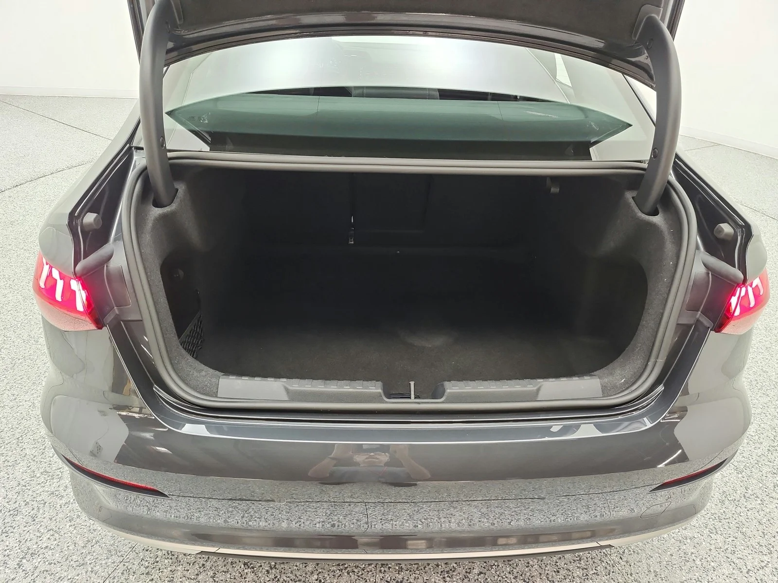 Used 2023 Manhattan Gray Metallic Audi Premium image 21