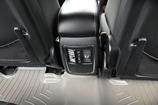 Used 2017 Gray Dodge SXT image 16