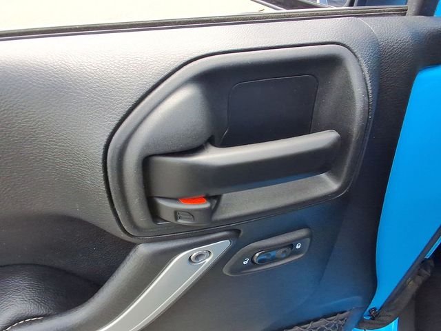 Used 2017  Jeep Unlimited Sahara image 26