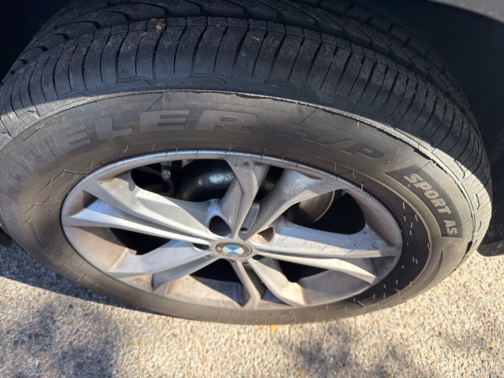 Used 2021 Blue BMW xDrive30i image 9