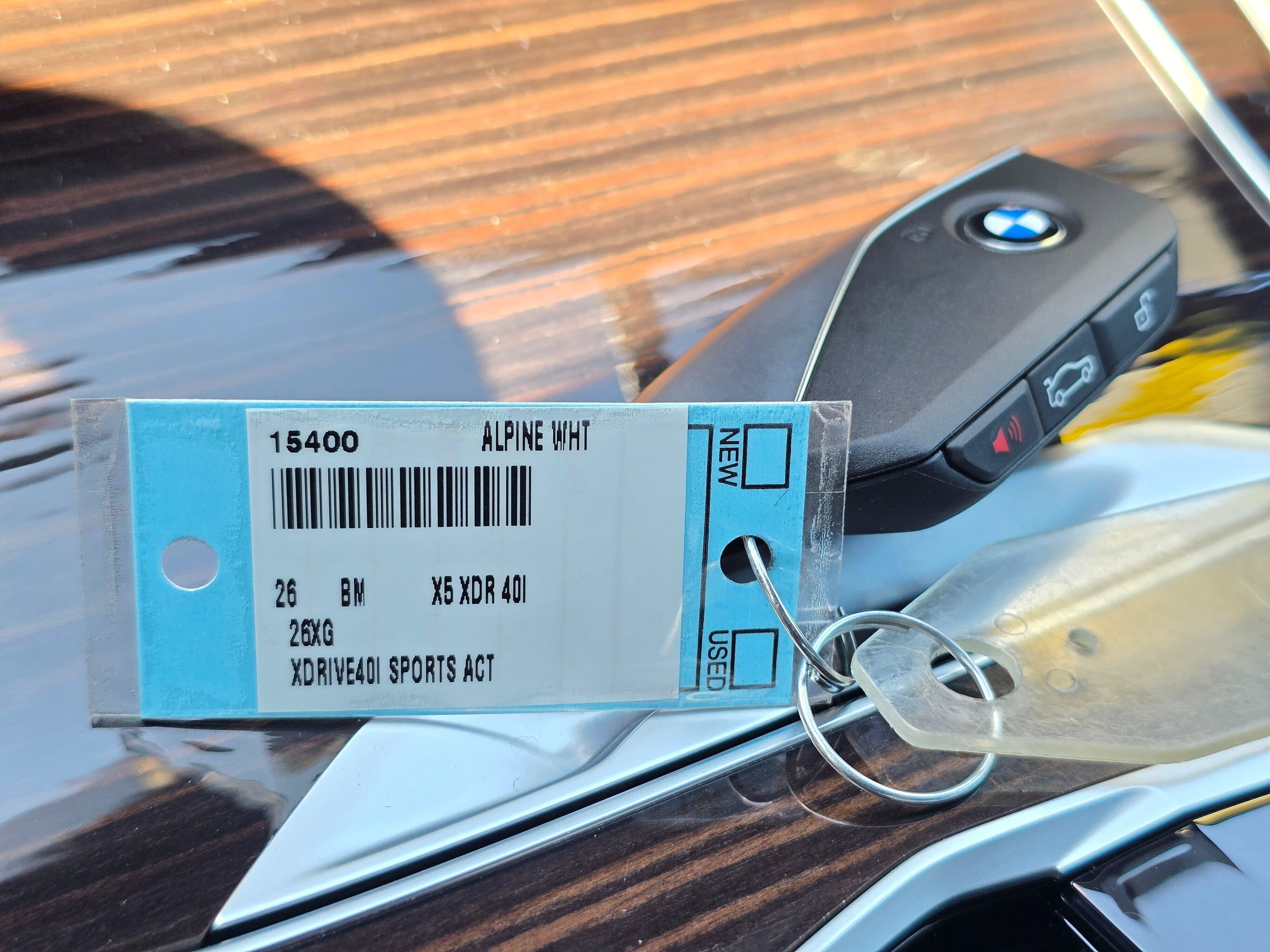 New 2026 Alpine White BMW xDrive40i image 31