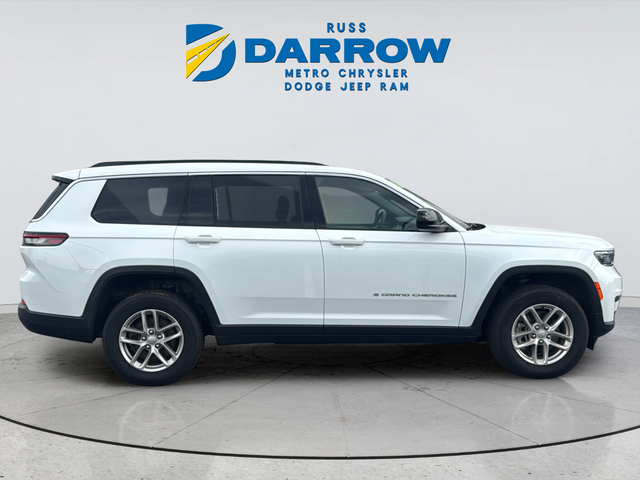 Used 2025 White Jeep Laredo image 6