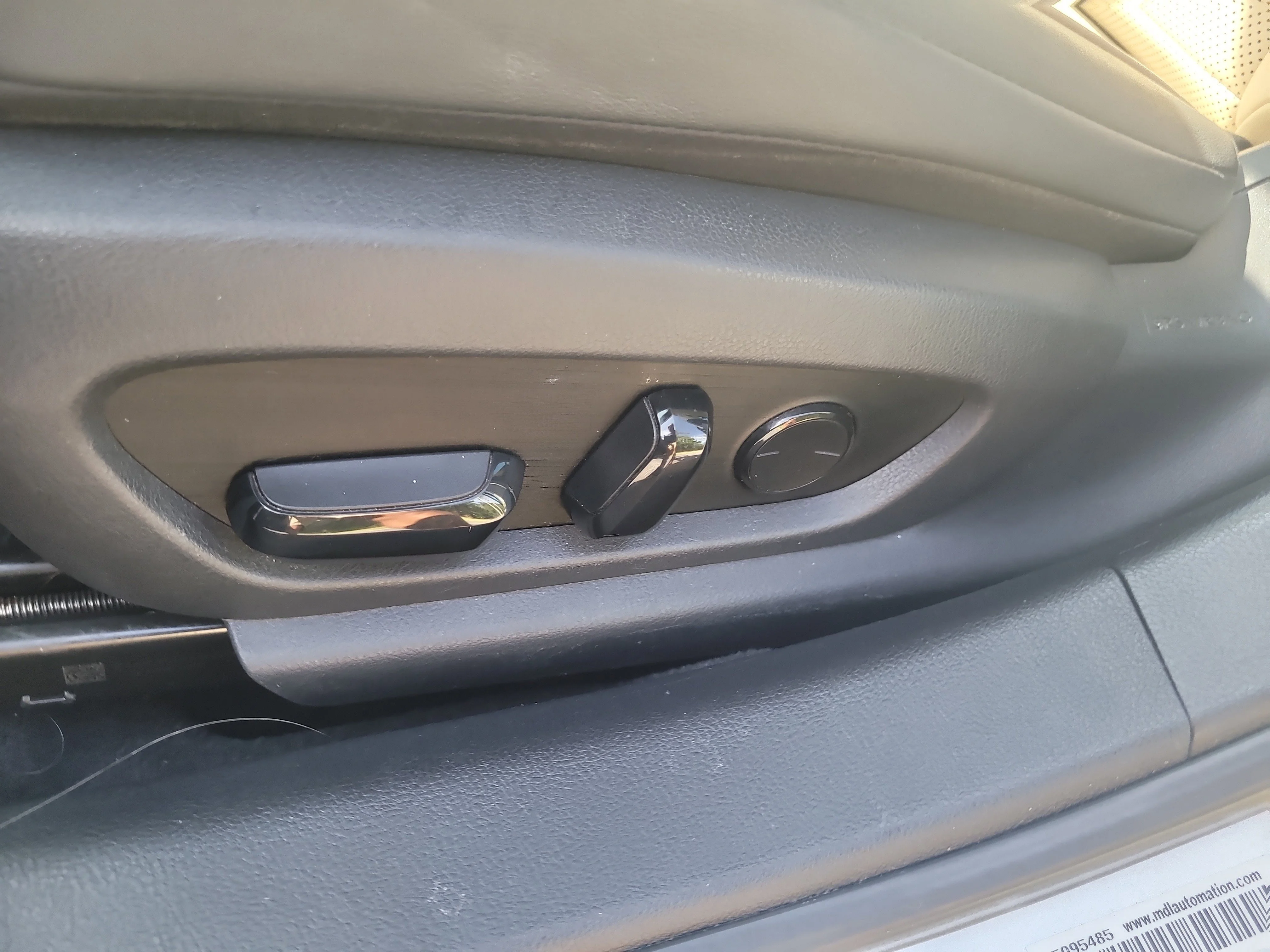 Used 2019 Silver Lexus ES 350 image 19