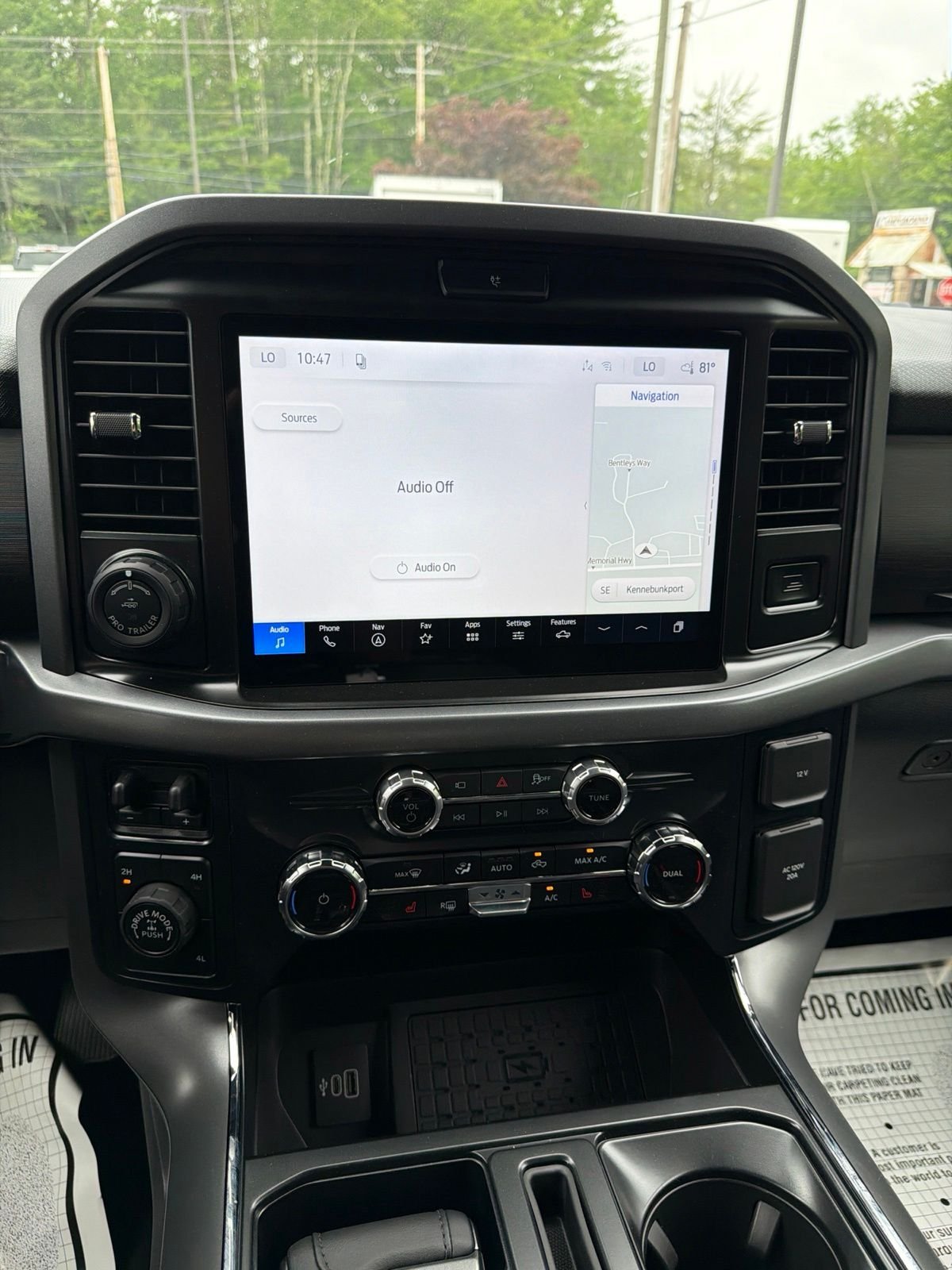New 2026 Carbonized Gray Metallic Ford XLT image 25