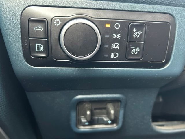 Used 2025 White Ford Lariat image 29