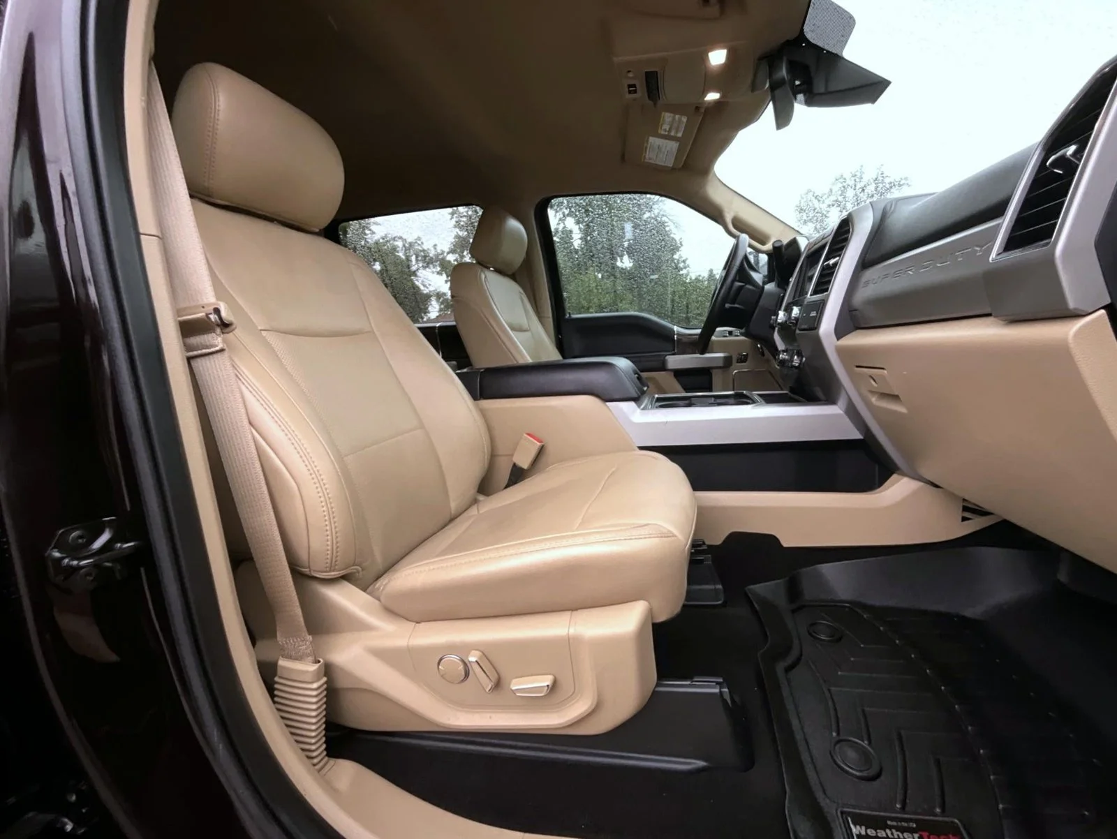 Used 2019 Red Ford Lariat image 19