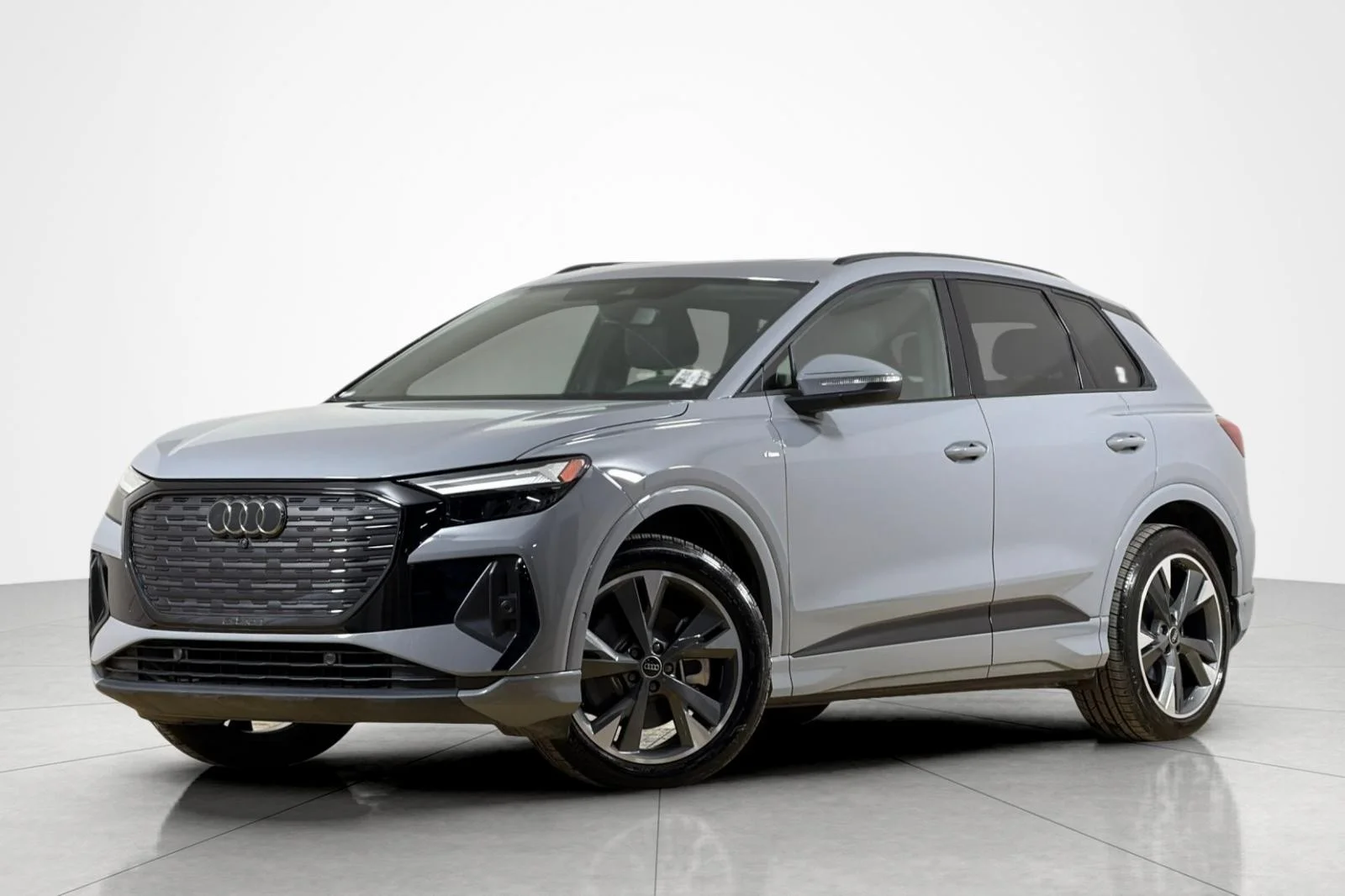 2024 Audi Q4 e-tron Premium Plus