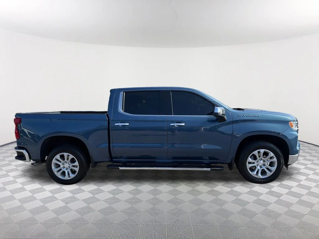 Used 2024 Blue Chevrolet LTZ image 4
