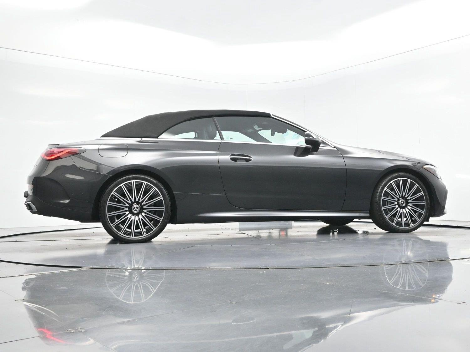 Used 2026 Graphite Gray Metallic Mercedes-Benz CLE 300 image 45