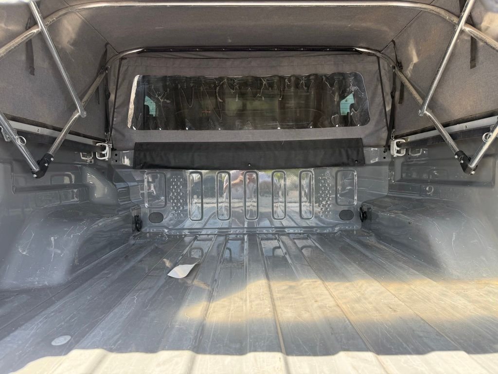 Used 2022 Sting-Gray Clearcoat Jeep Rubicon image 10