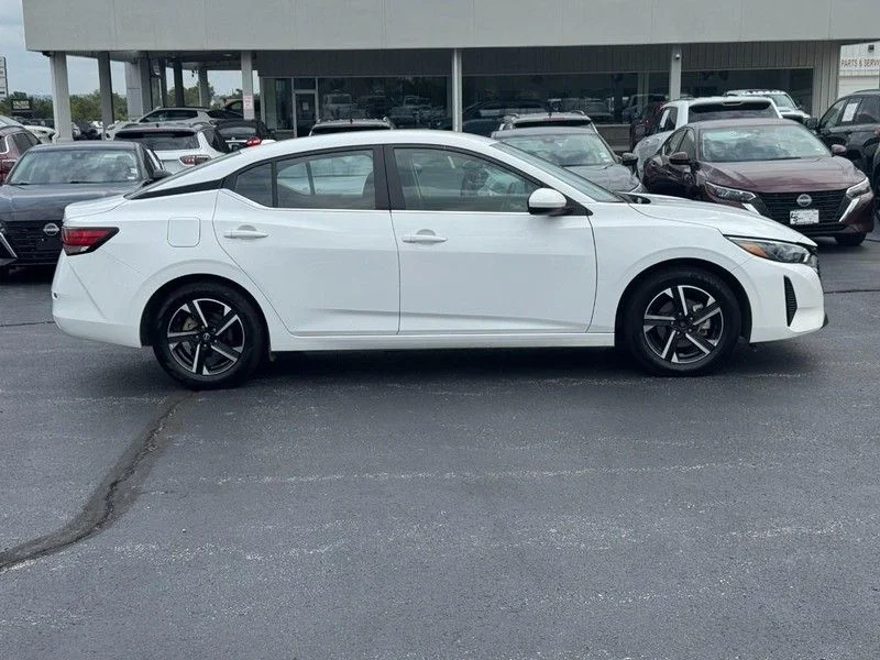 Used 2024 Nissan Sentra SV with VIN 3N1AB8CV0RY335219 for sale in Festus, MO