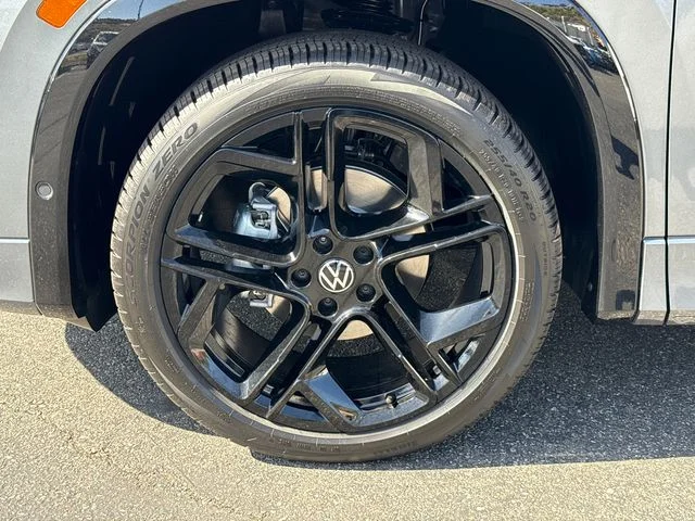 New 2026 Platinum Gray Metallic Volkswagen 2.0T SE R-Line Black image 14