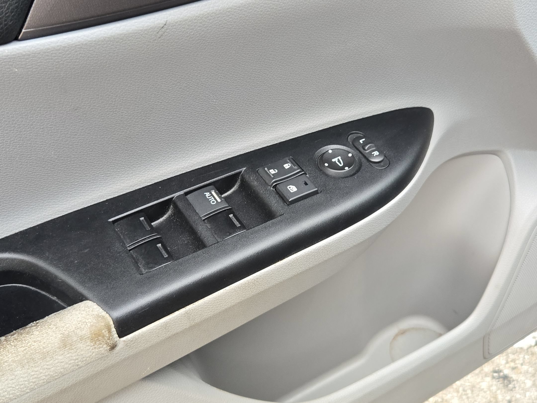 Used 2013 Blue Honda LX image 11