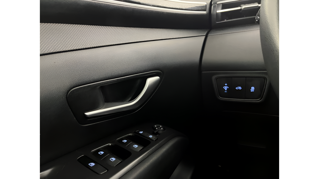 Used 2022 Black Hyundai SEL image 22