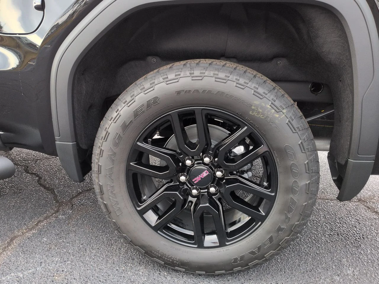 New 2026 Onyx Black GMC Elevation image 33