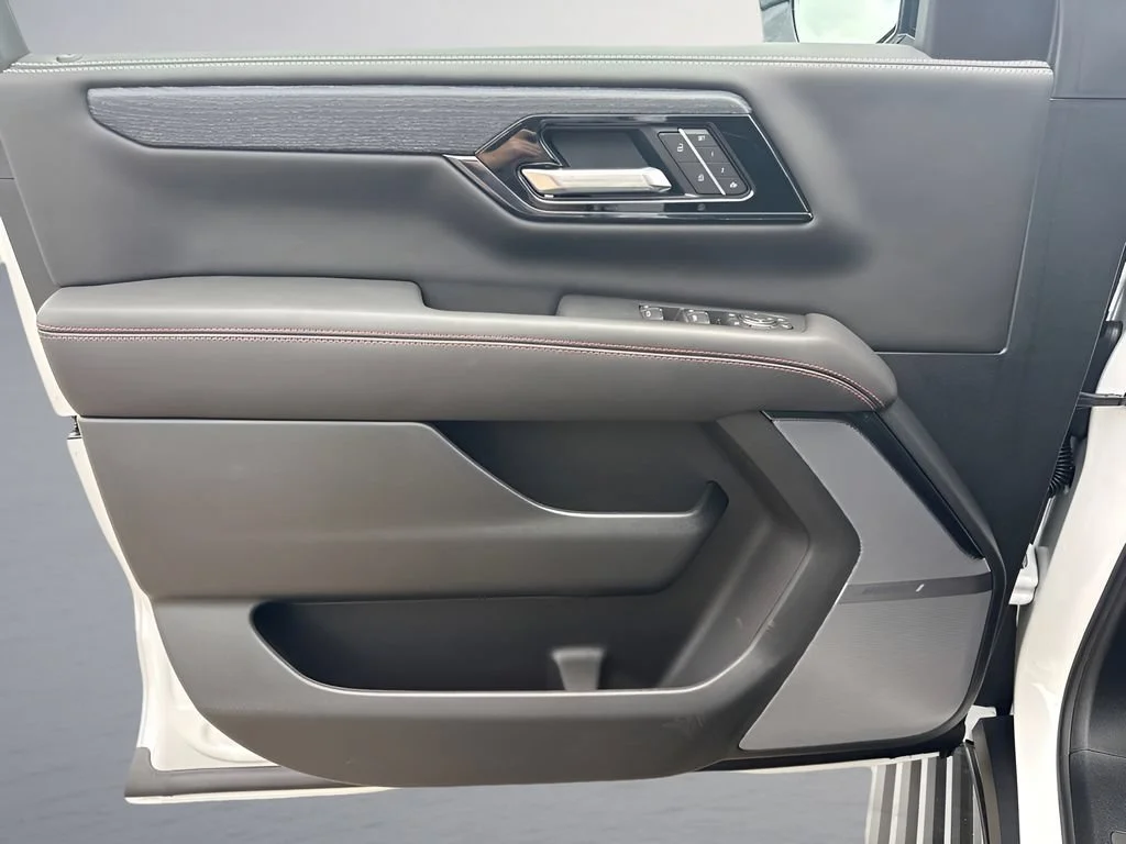 2026 GMC Yukon XL AT4 Ultimate - Photo 32