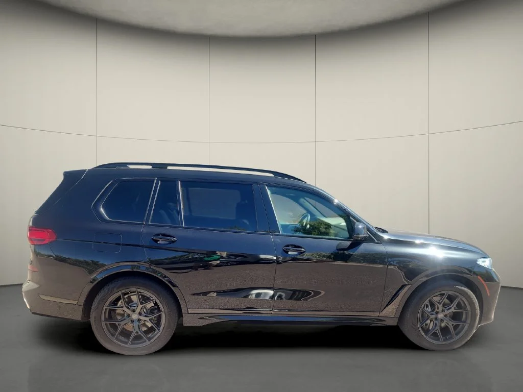 Used 2019 Black BMW xDrive50i image 8