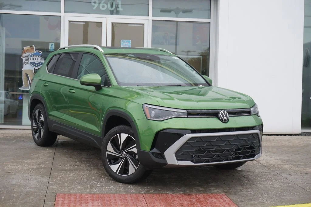 New 2026 Green Volkswagen 1.5T SE image 2