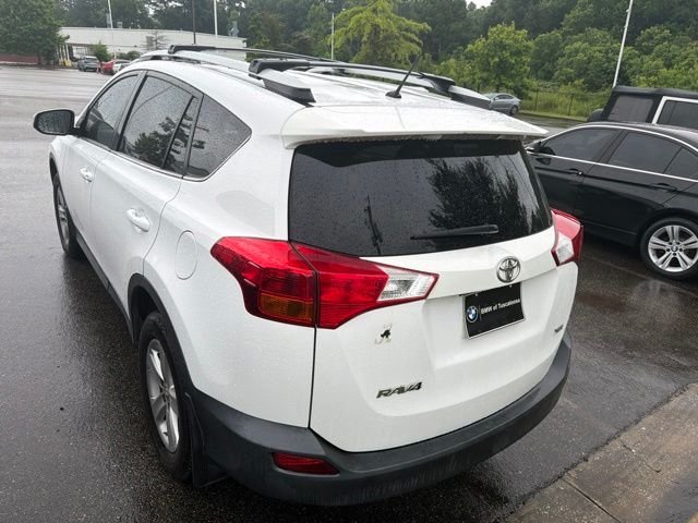 Used 2013 White Toyota XLE image 4