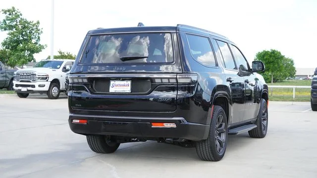 New 2026 High Gloss Black Exterior Paint Jeep Limited Altitude image 9