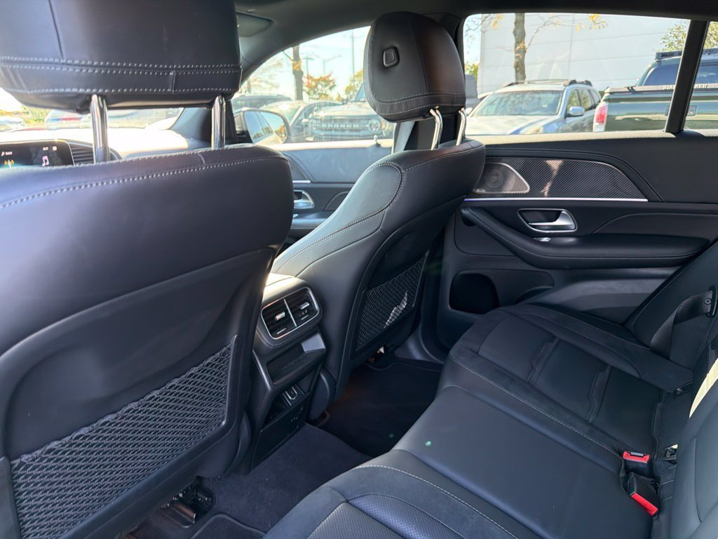 Used 2023 MANUFAKTUR Diamond White Metallic Mercedes-Benz GLE 53 AMG® image 12