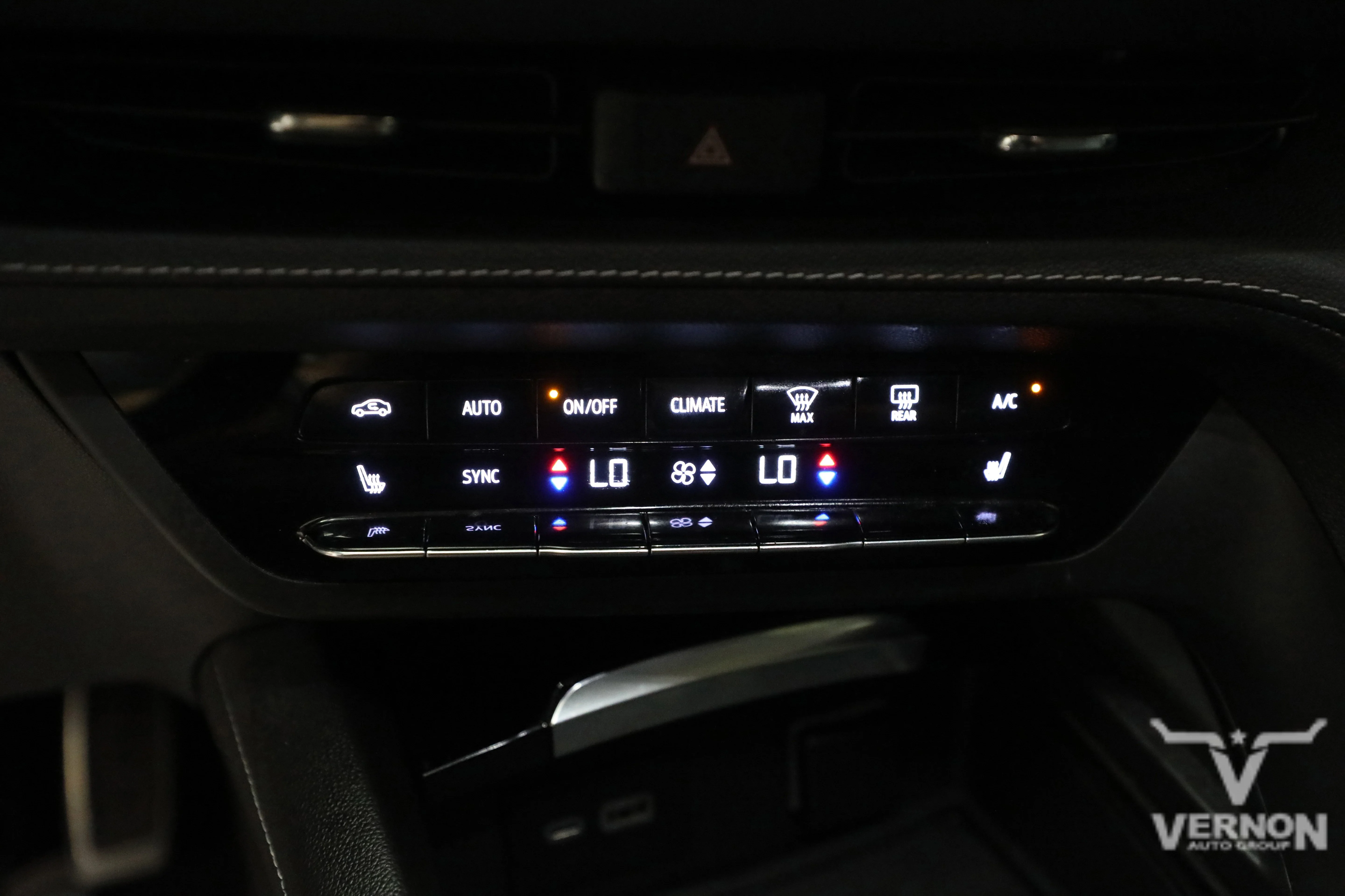 Pre-Owned 2022 Buick Envision Essence