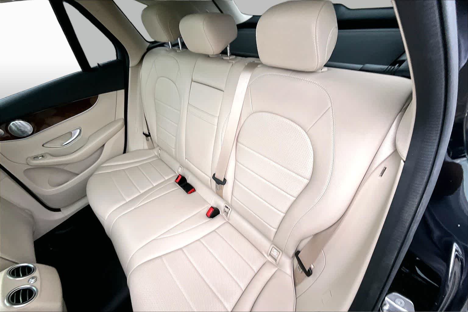 Used 2019 Black Mercedes-Benz GLC 300 image 21