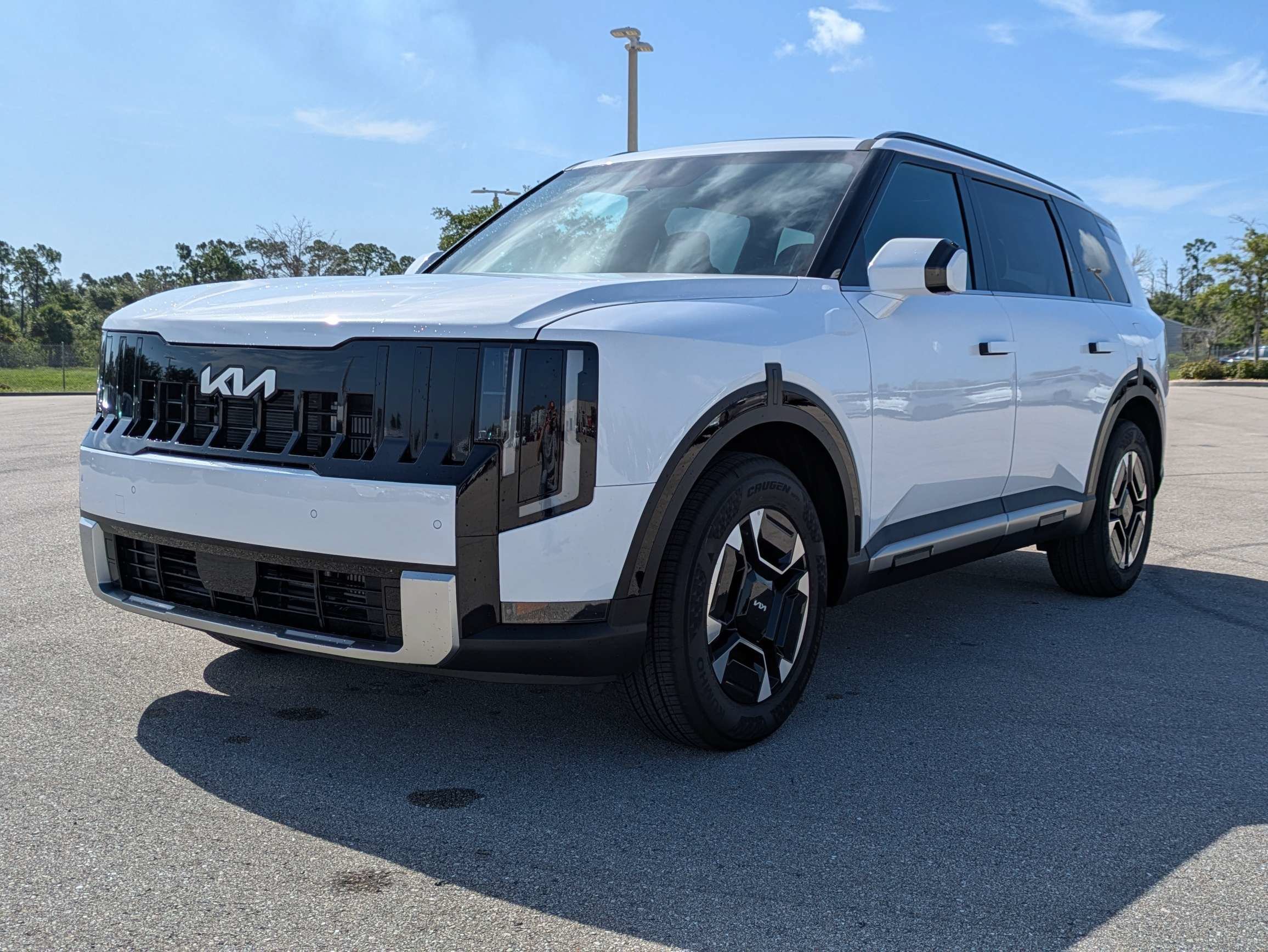 New 2027 Glacial White Pearl Kia EX image 9