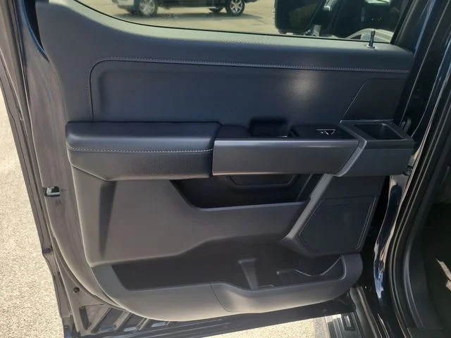 Used 2024 Blue Ford XLT image 12