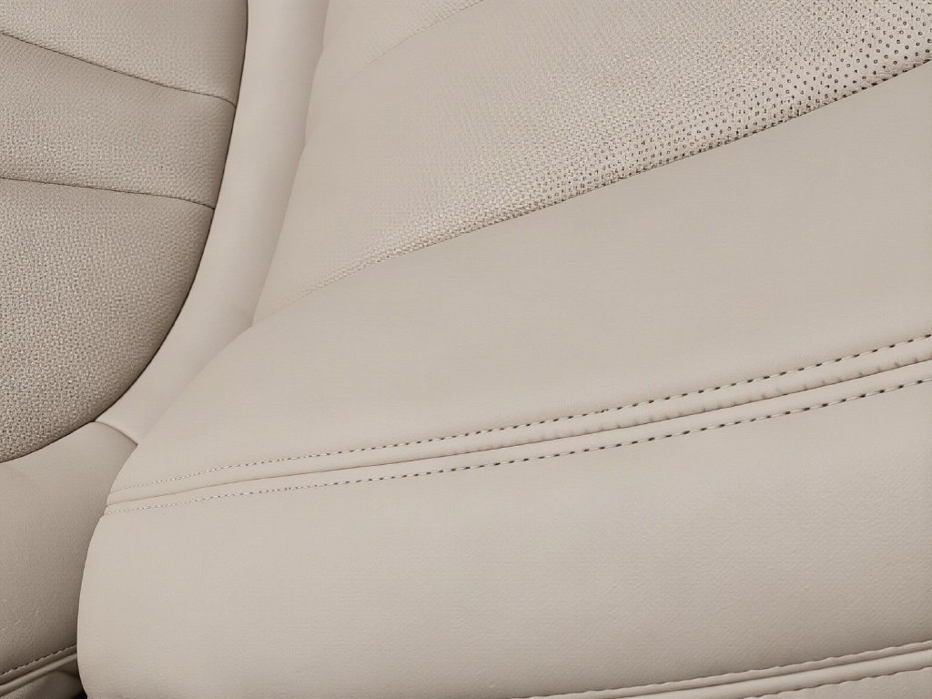Used 2020 Blue Lincoln Reserve image 16