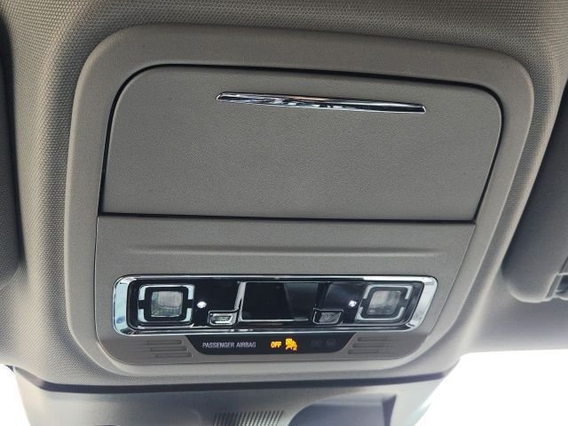 Used 2022 White Lincoln Standard image 44