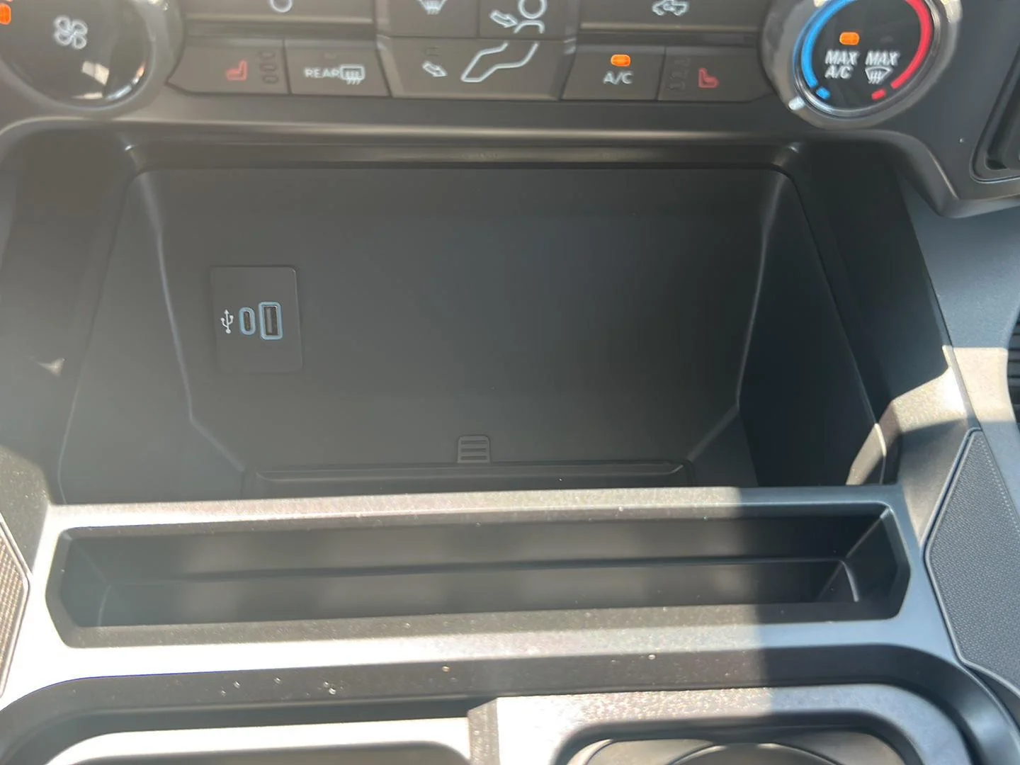New 2026 Carbonized Gray Metallic FORD F-350® XLT image 19