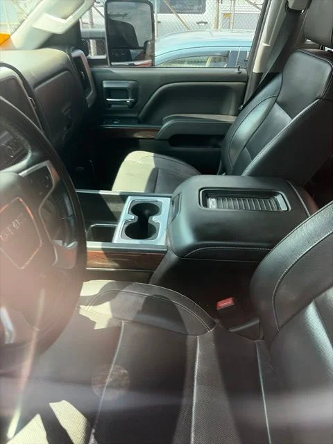 Used 2018 Red GMC SLT image 17