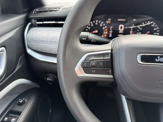 Used 2025 Red Jeep Sport image 27