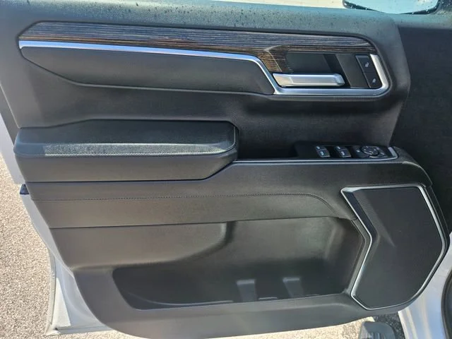 Used 2023 Summit White GMC Elevation image 10
