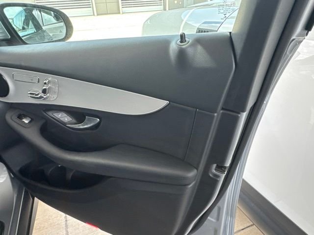 Used 2022 Silver Mercedes-Benz GLC 300 image 59