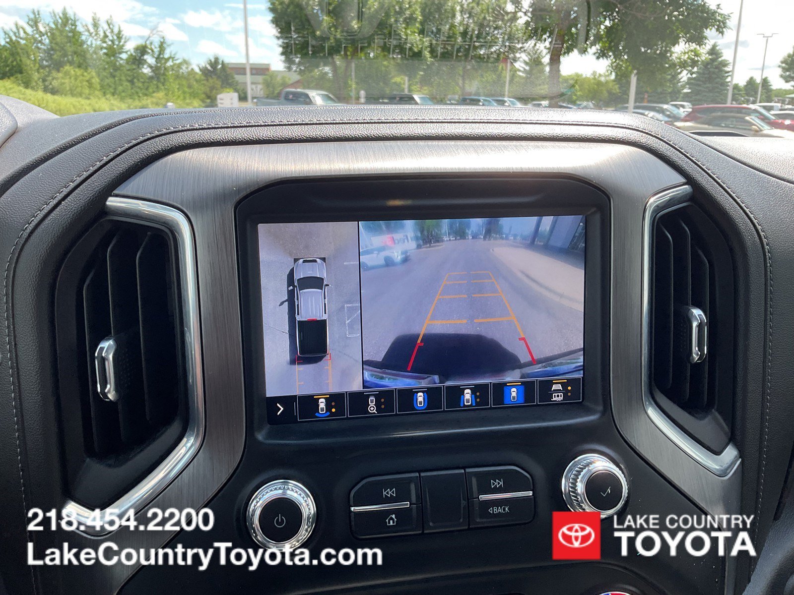 Used 2023  GMC Denali image 42