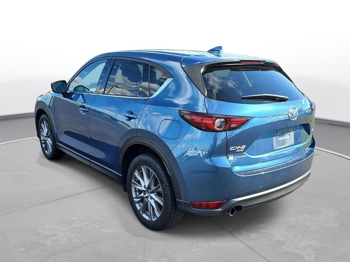 Used 2019 Eternal Blue Mica Mazda Grand Touring image 8