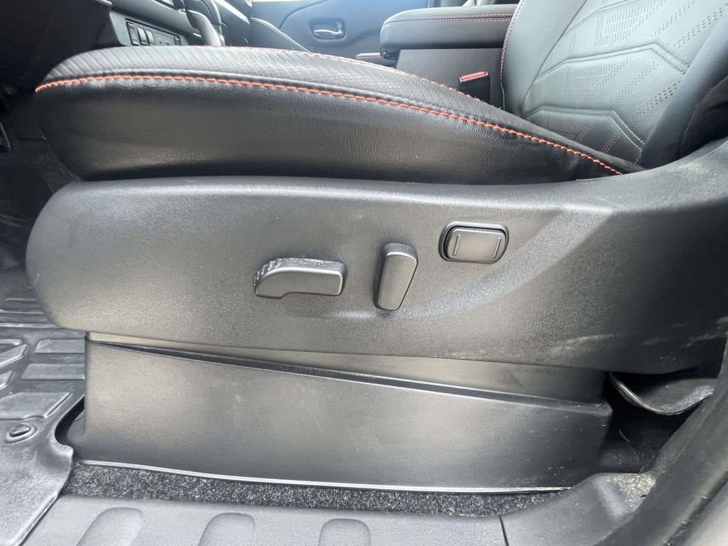 Used 2025 Green Nissan PRO-4X image 16