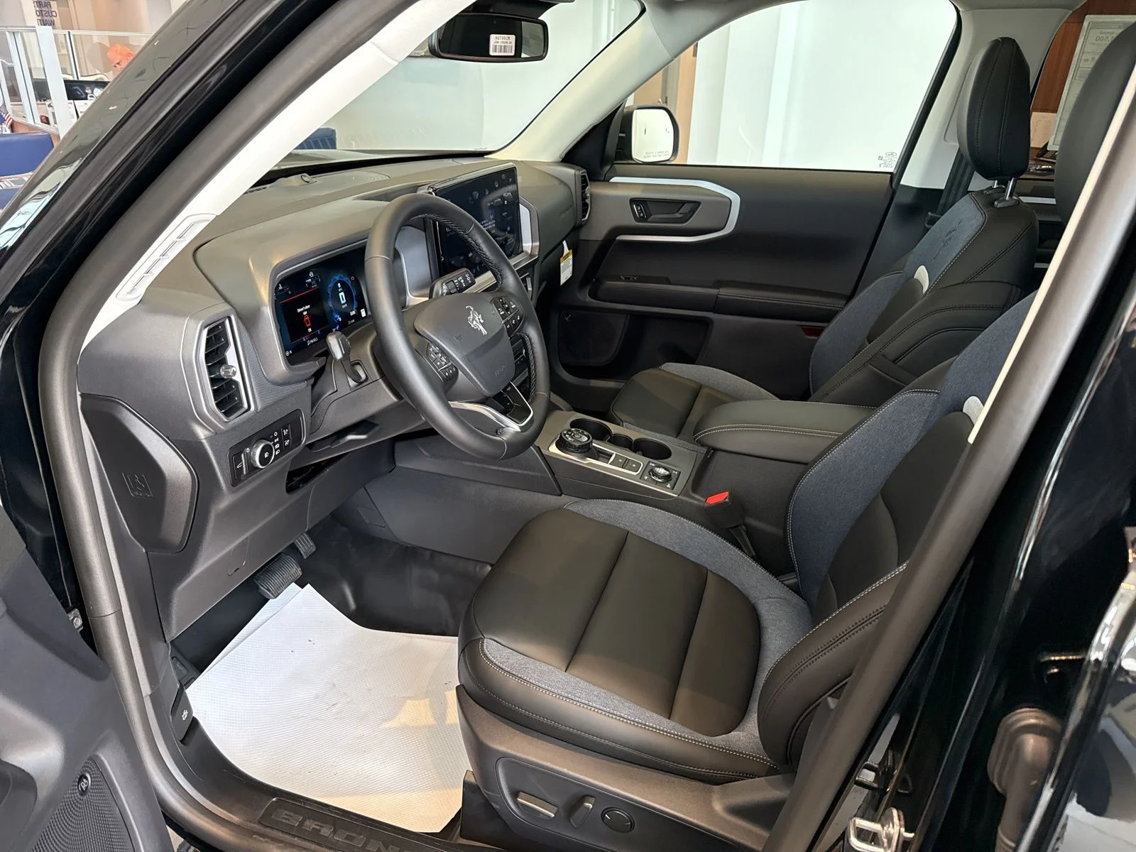 New 2025 Shadow Black Ford Outer Banks® image 15