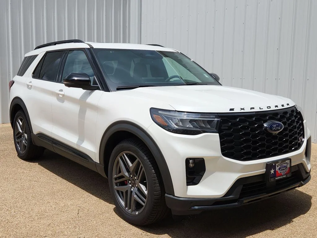 2026 Ford Explorer ST 4WD's photo