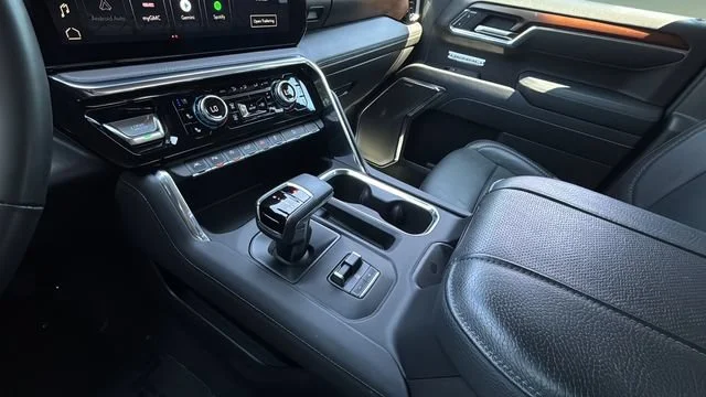 Used 2025 Sterling Metallic GMC Denali image 14