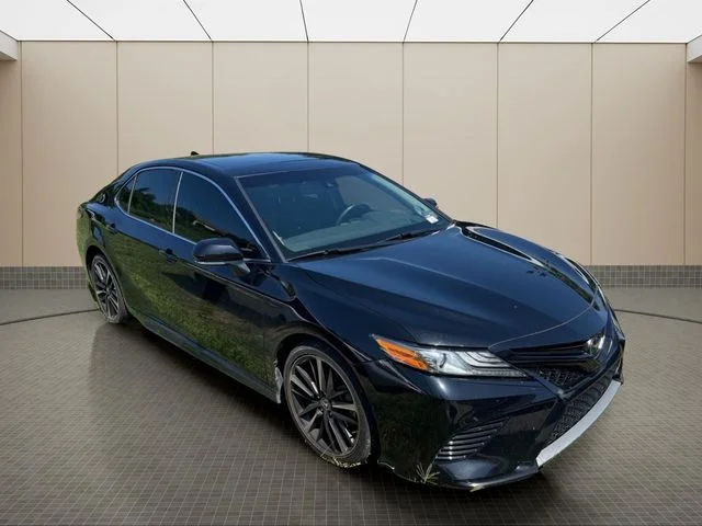 Used 2019 Black Toyota XSE V6 image 8