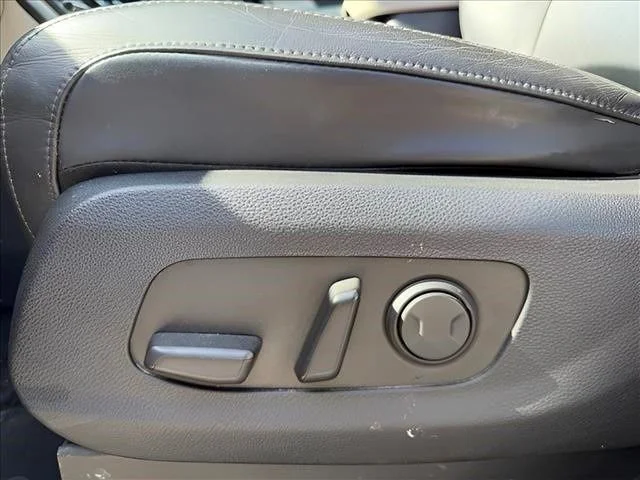 Used 2022 Gray Kia LXS image 16
